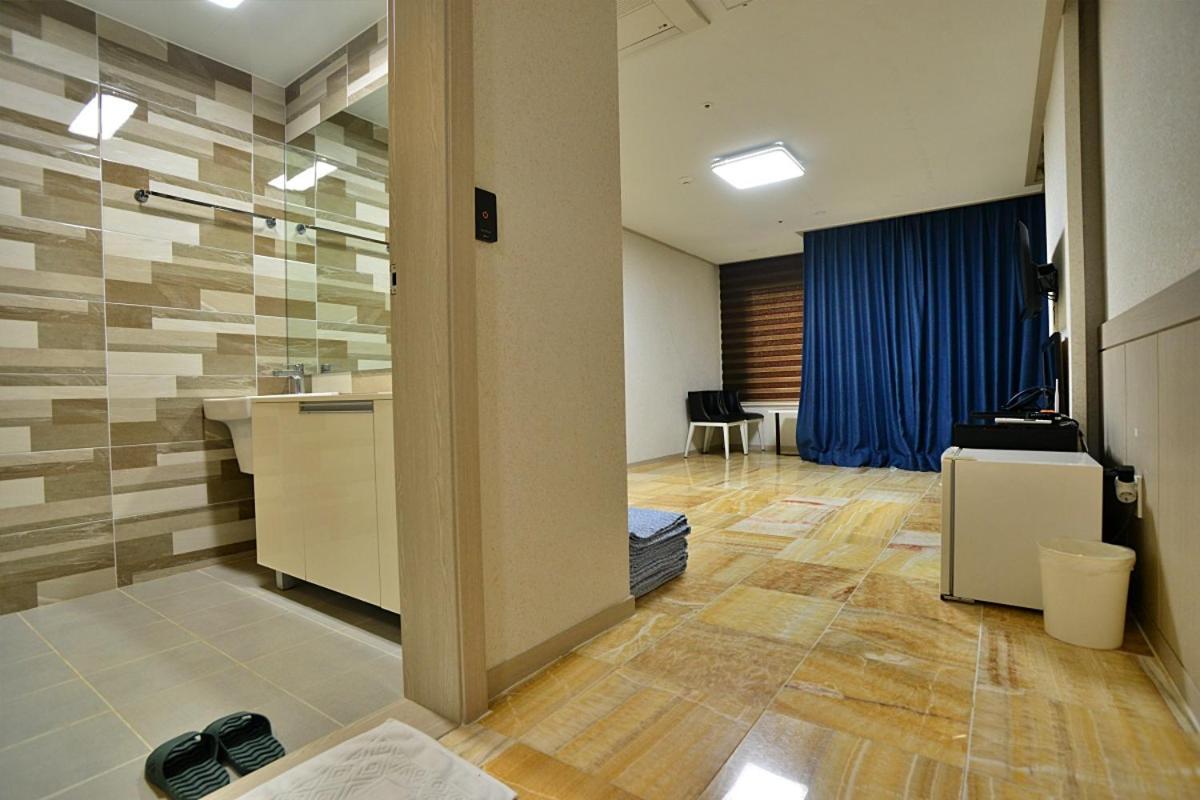 Hotel The Four Hills Jeju Esterno foto